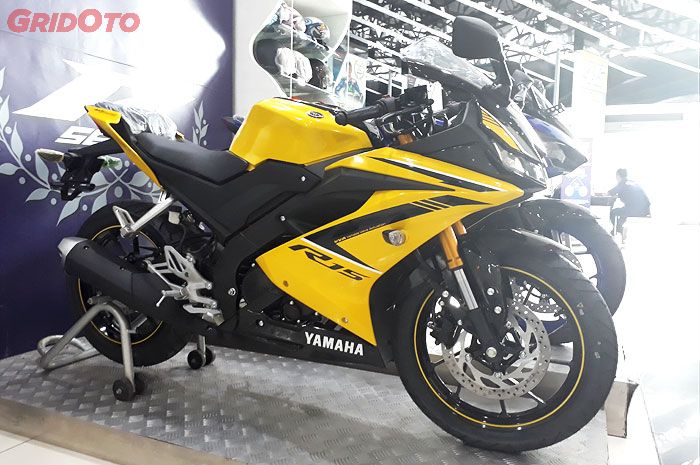 Yamaha All New R15 VVA 2018 warna Race Yellow