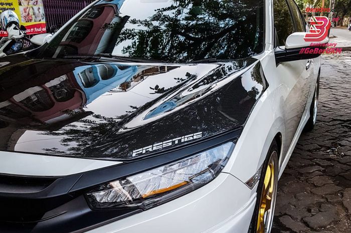 Kap mesin carbon fiber buatan Prestige Carbon