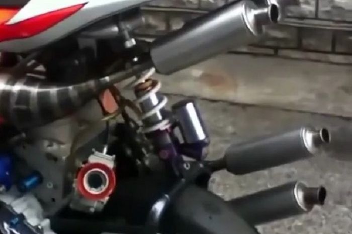 Matik 4 knalpot bermesin 2 tak