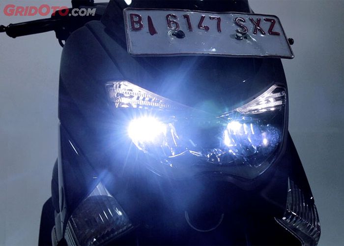 Seterang Apa Lampu Yamaha Nmax 155 2018 Saat Dipakai Malam Gridoto Com