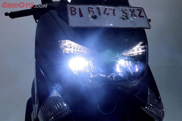 Seterang Apa Lampu Yamaha Nmax 155 2018 Saat Dipakai Malam