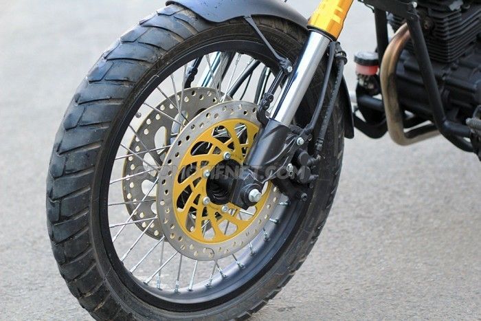 Pengereman depan diubah jadi dobel cakram