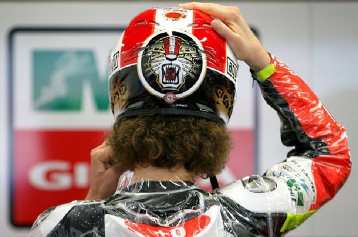 Ini helm terakhir yang dipakai Marco Simoncelli saat tewas di MotoGP Sepang