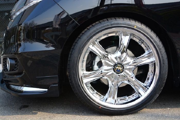  Pelek lansiran Crystal Line ukuran 19 inci