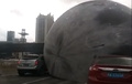 'Bulan' Jatuh Di China, Bikin Pengendara Panik