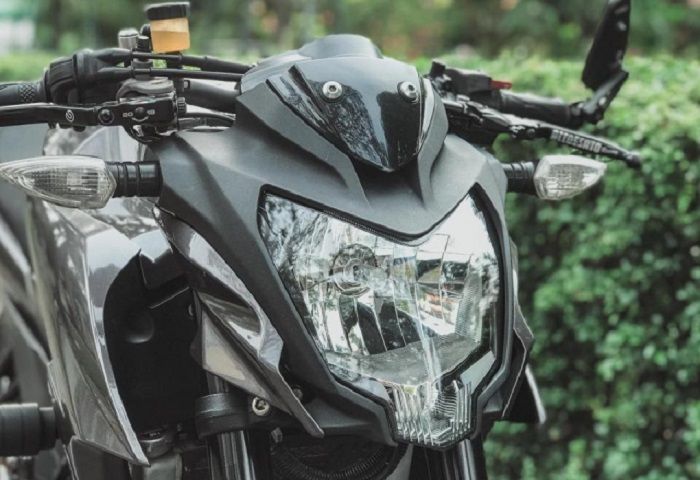 Wajahnya jadi sangar pakai headlampnya Kawasaki Z250SL