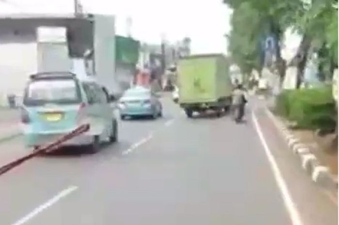 Debt collector terlibat kecelakaan di jalan raya Bekasi, Jaktim.