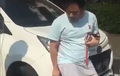 Tolak Diderek, Pria Ini Memaksa Masuk ke Mobil, Petugas Dishub Enggak Peduli