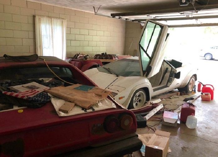 Lamborghini Caountach ditemukan dalam garasi