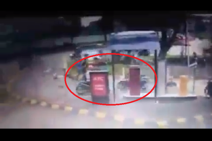 Maling motor terekam CCTV kabur lewat pintu masuk