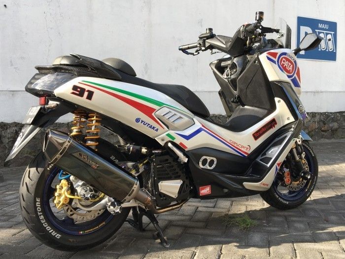 Pakai kaki-kaki yang sudah diupgrade