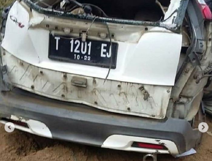 Honda CR-V terjung ke jurang di Magetan
