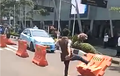 Video: Seperti Adegan Film, Pencuri Taksi di Bandara Bandung Mencoba Kabur