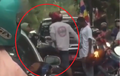 Video: Gara-gara Senggolan Motor, Ibu-ibu Dipukul Seorang Pria dan Membuat Jalan Macet