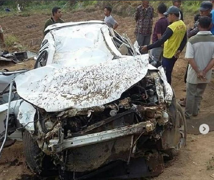 Honda CR-V terjun ke jurang