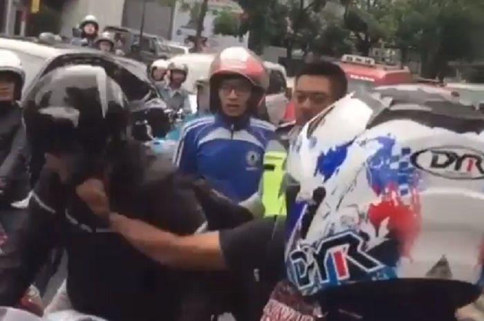 Pengendara Kawasaki Ninja yang dipukul anggota TNI