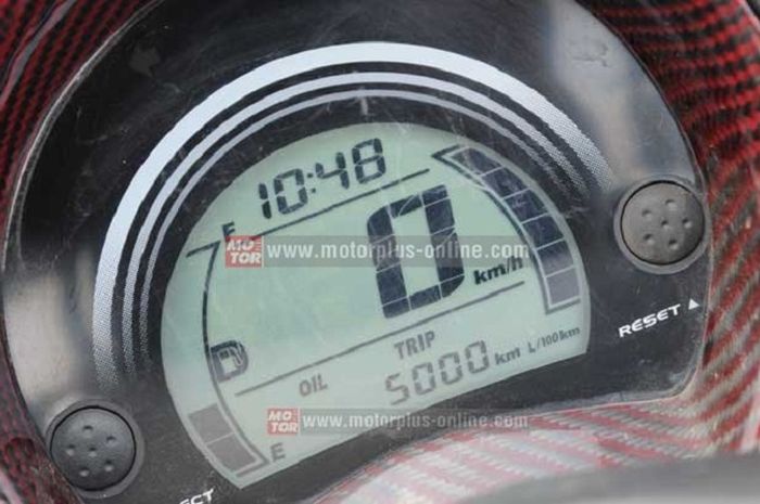 Kode eror akan muncul di layar speedometer Yamaha NMAX