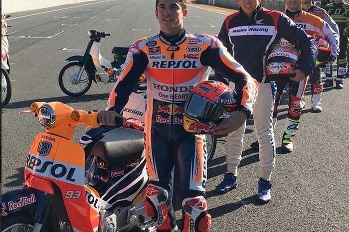 Marc Marquez siap balap dengan Honda Super Cubs 110 cc