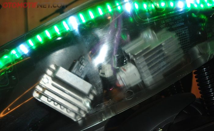 Di sisi kiri ada down regulator dan junction unit