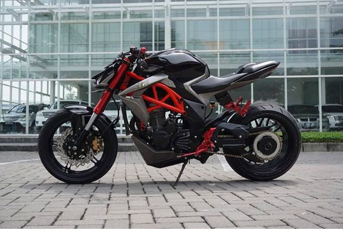 Honda Tiger Revo 2009 dimodifikasi mirip MV Agusta Dragster 800 RR