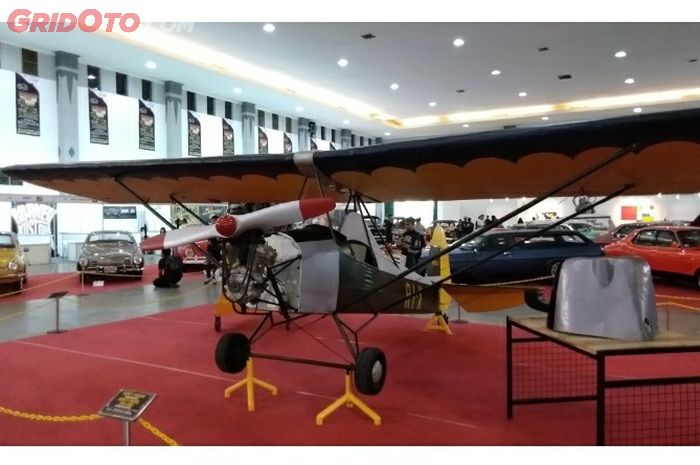 Pesawat dengan mesin H-D yang mejeng di Kustomfest 2018