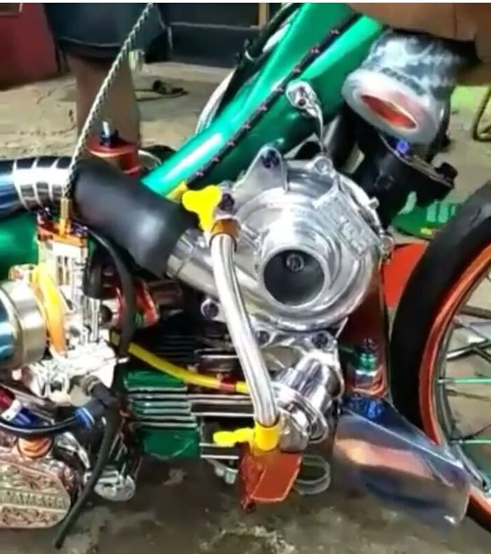 Mesin  motor pakai turbo