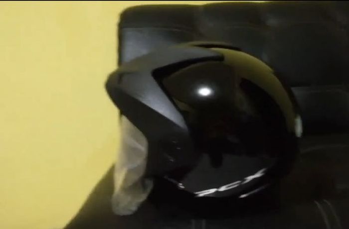 Penampakan helm 'hadiah' Honda All NEw PCX 150