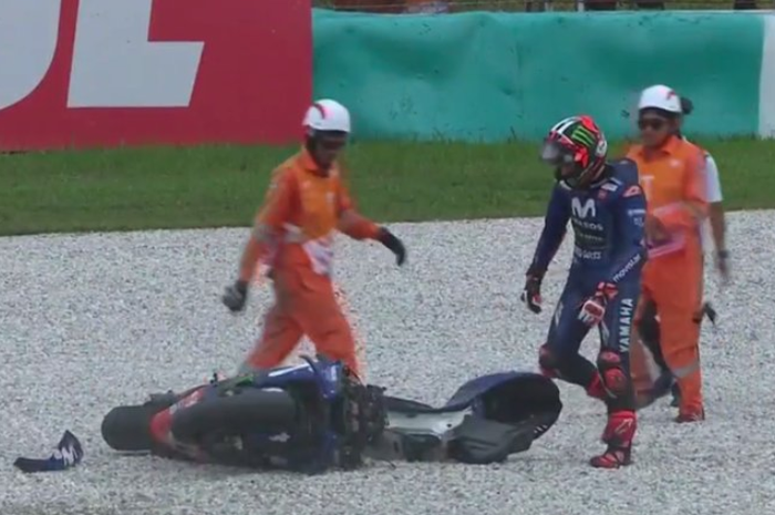 Crash Maverick Vinales di FP4 MotoGP Malaysia