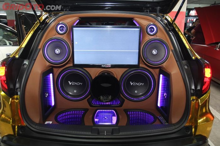 Boks audio custom di kabin belakang