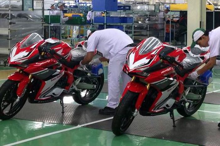 Ilustrasi. Produksi Honda CBR250RR di pabrik Karawang