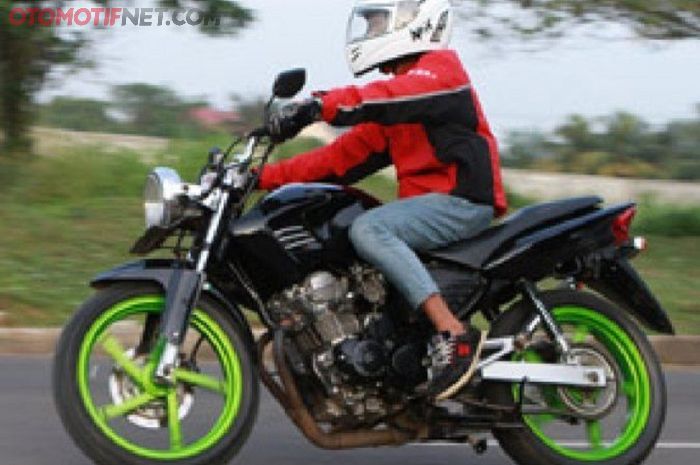 Honda Tiger dua silinder