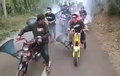 Kebangetan, Puluhan Motor 2-Tak Kompak Ganti Knalpot Pakai 'TOA' 