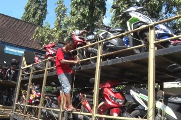 Ilustrasi pengiriman motor