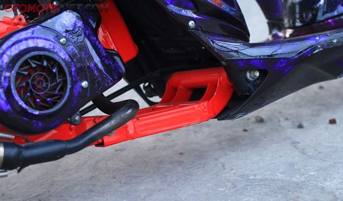 Engine mouting mundur 30 cm perkuat kesan low rider