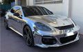 Porsche Panamera Turbo 2018 Dibungkus Krom, Bisa Buat Ngaca Nih!