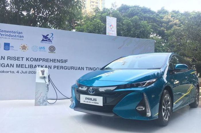 Toyota Prius Plug-In Hybrid.