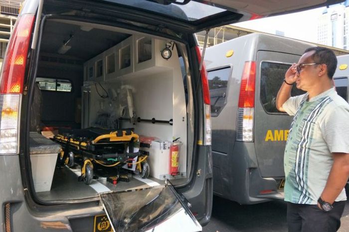 Ambulans Polda Metro Jaya yang kerap membawa jenazah korban berbagai kasus