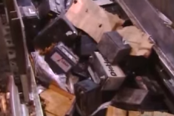 Proses daur ulang aki