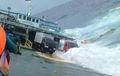 Kapal Feri Tenggelam Bawa Ratusan Penumpang, Honda BR-V Dan Mobil Boks Ngapung Di Laut