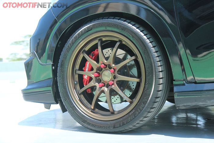 Pelek Volk Rays CE28N ori, ganteng!