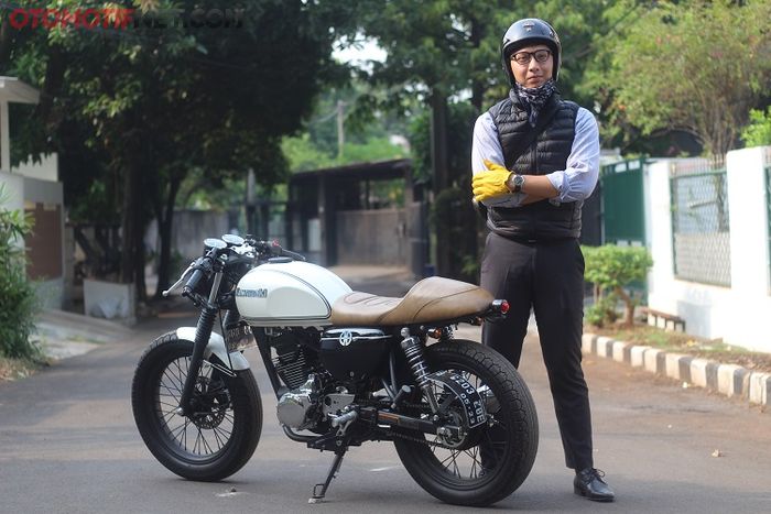 Rivky bawa konsep cafe racer dari Zeus Custom