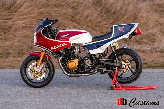 Honda CB1100F 1983 hasil restorasi dan modifikasi dari dB Customs, dilansir oleh www.bikebound.com