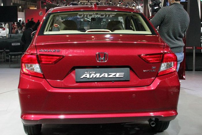 Bentuk belakang All New Honda Amaze