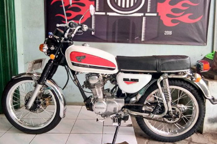 Honda CB100 hasil restorasi bengkel milik Nolavander