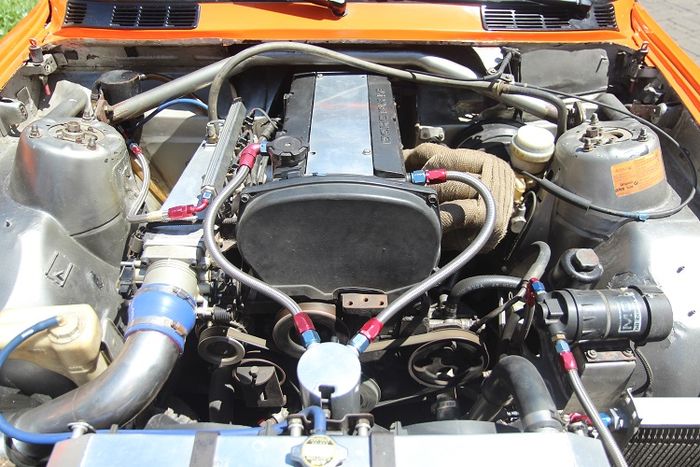 Engine swap pakai mesin Evo 8, power meningkat jadi 270 hp