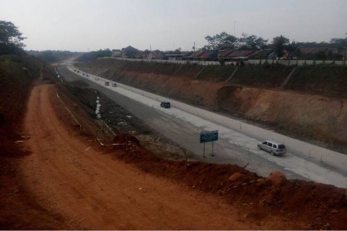 Proses pembuatan Tol Batang-Semarang