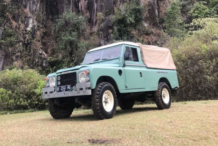 Land Rover Series III Stage One V8 yang dinaiki Jokowi