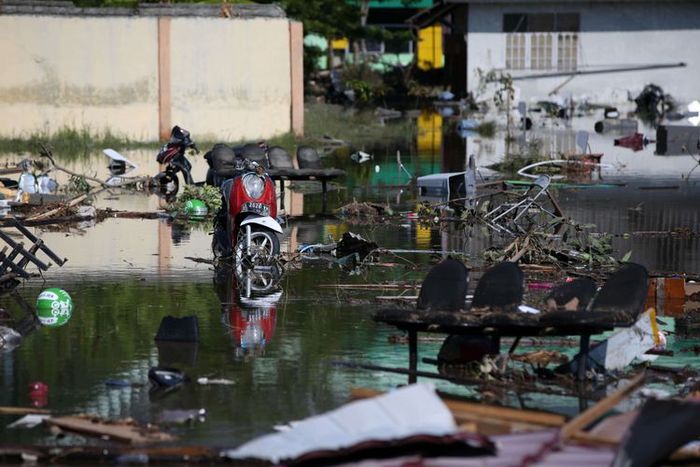 Kerusakan akibat gempa bumi yang melanda, Kota Palu, Sulawesi Tengah, Minggu (30/9/2018). Gempa bermagnitudo 7,4 mengakibatkan ribuan bangunan rusak.(KOMPAS.COM/KRISTIANTO PURNOMO)