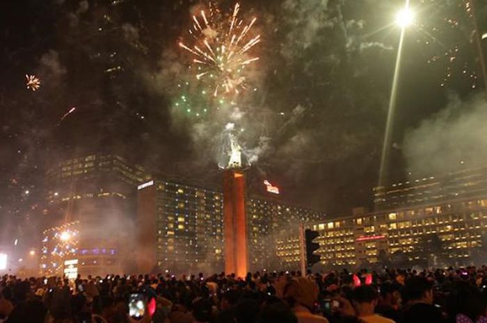 Tak cuma di pusat kota, perayaan malam tahun baru juga disiapkan di beberapa titik di Jakarta