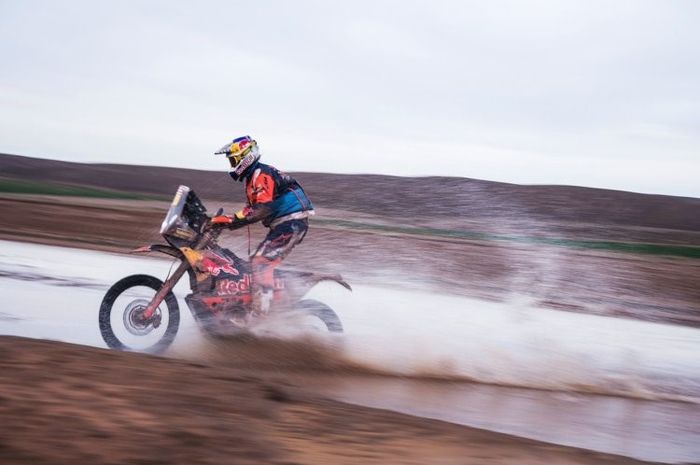 Toby Price menjadi yang tercepat di stage 13 kategori motor